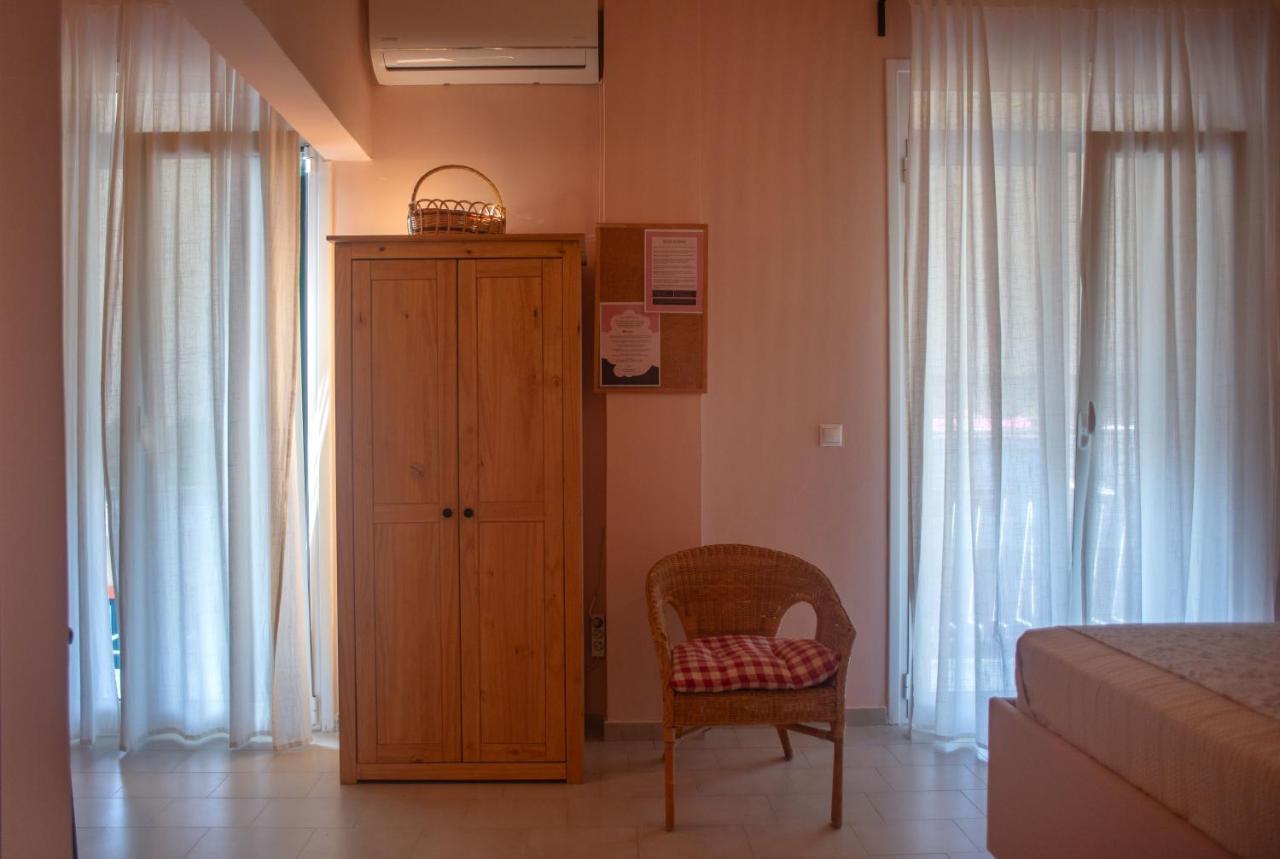 Nina'S Apartment Lixouri Buitenkant foto